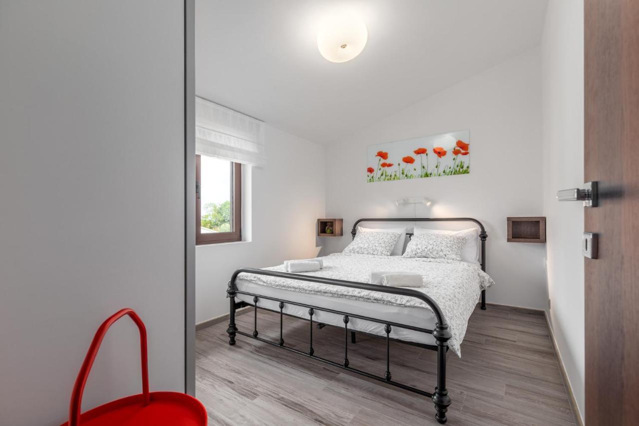 New 2020! Apartments Sanja Porec Esterno foto